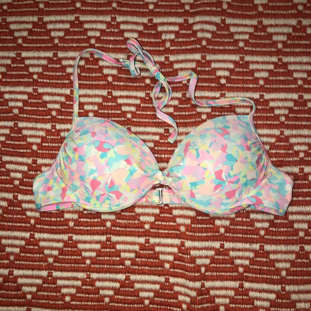 Xhilaration medium bathing suit top